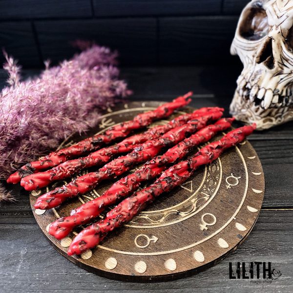 Комплект из 5 красных свечей-скруток с лавандой, розой и эфирным маслом dōTERRA