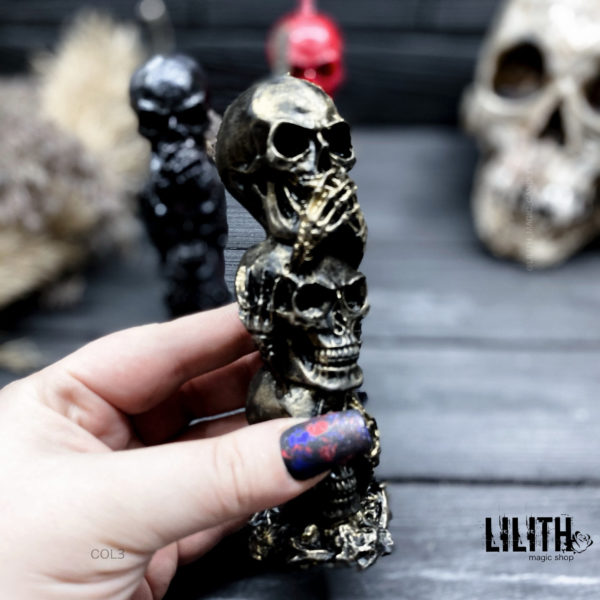 Candle of 3 skulls – see no evil, hear no evil, speak no evil