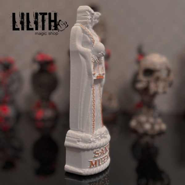 Белая статуэтка “Santa Muerte” из дерева